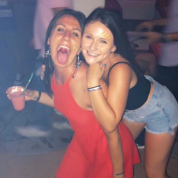 Meet your Posher, Madison - Picture 7 of 7